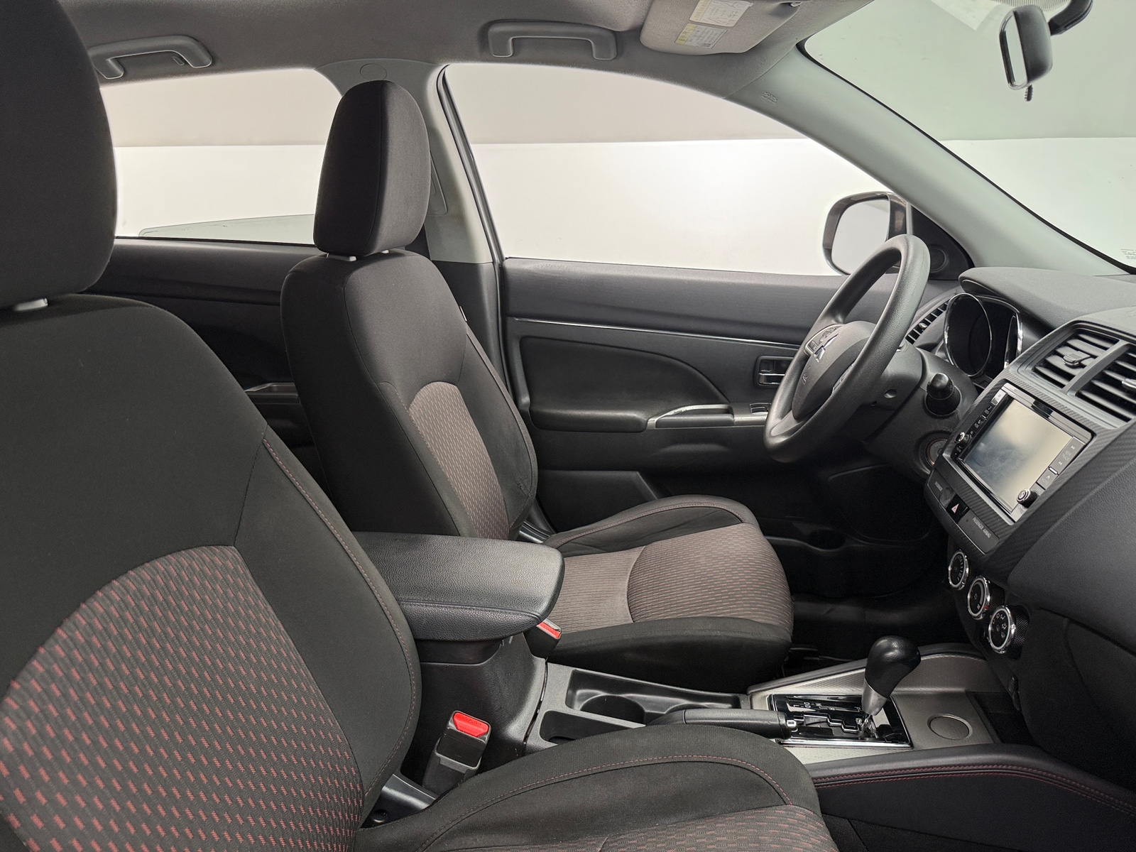 Thumbnail: 2019 Mitsubishi Outlander Sport - 2