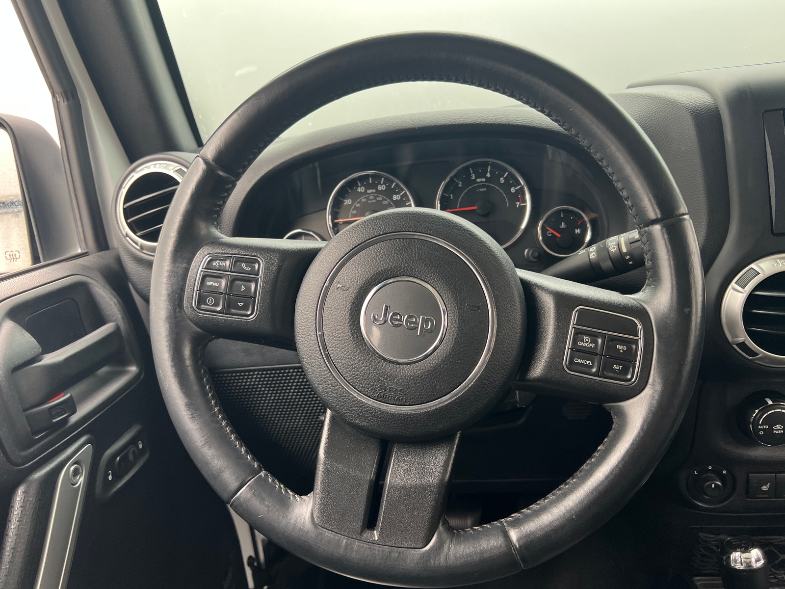 Thumbnail: 2017 Jeep Wrangler - 5