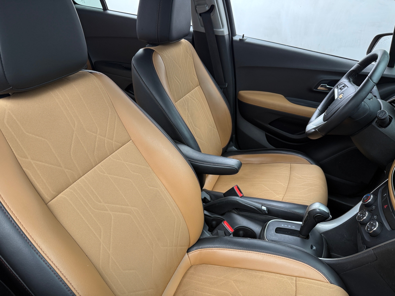 Thumbnail: 2018 Chevrolet Trax - 2