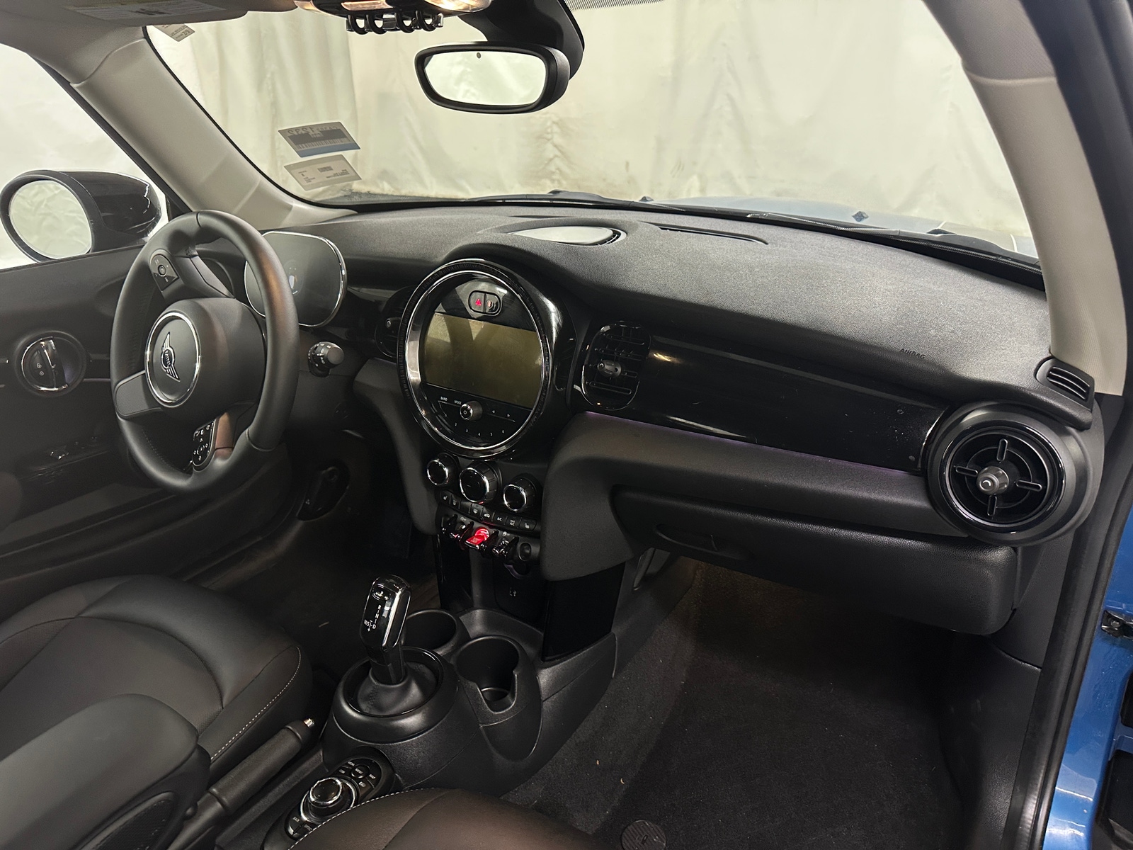 Thumbnail: 2023 MINI Cooper Hardtop - 3