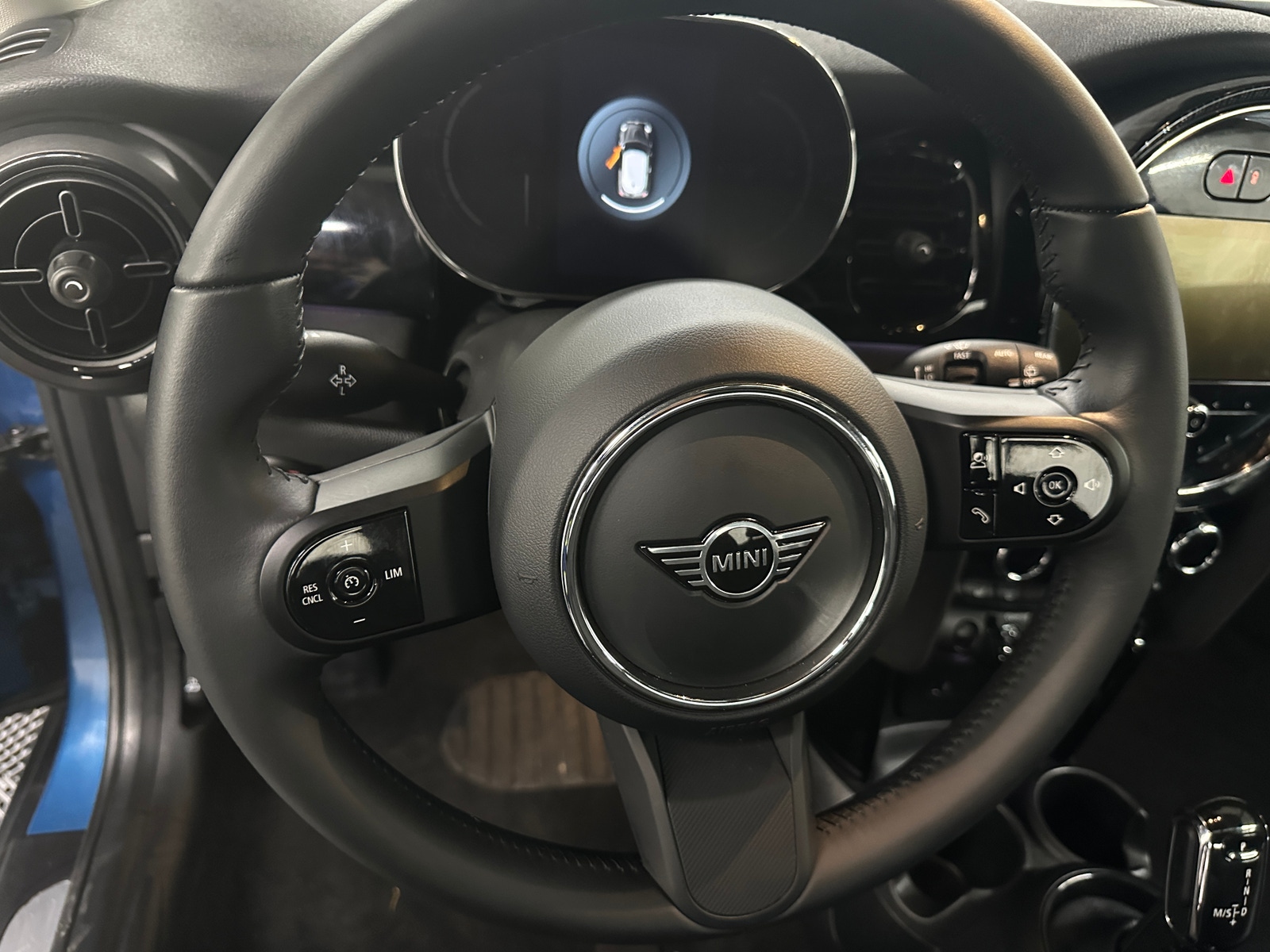 Thumbnail: 2023 MINI Cooper Hardtop - 5