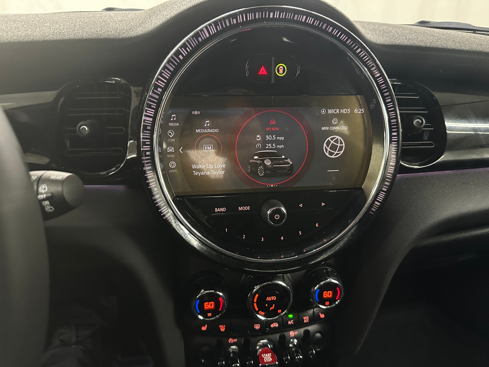 Thumbnail: 2023 MINI Cooper Hardtop - 4
