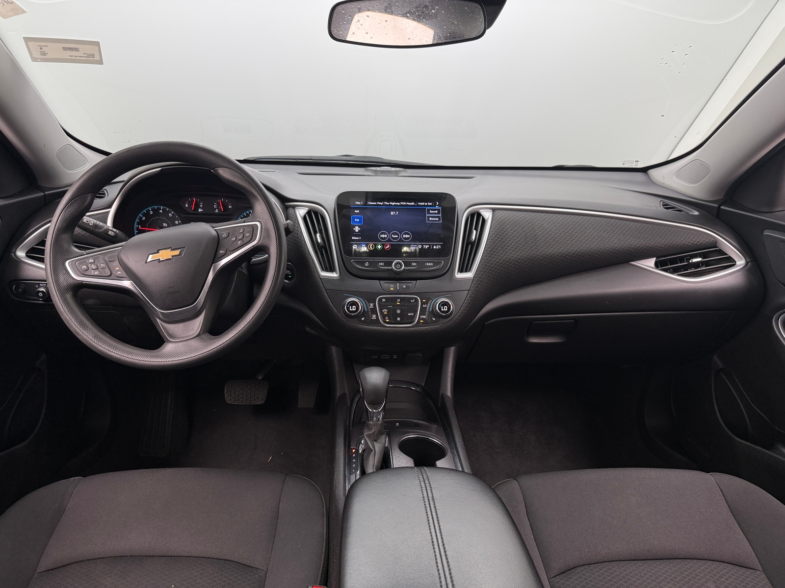 Thumbnail: 2023 Chevrolet Malibu - 3