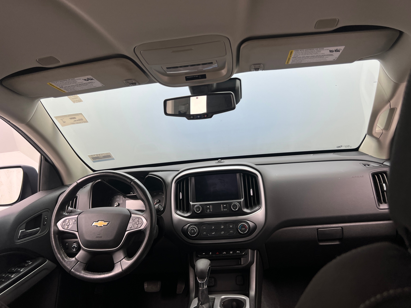 Thumbnail: 2022 Chevrolet Colorado - 3