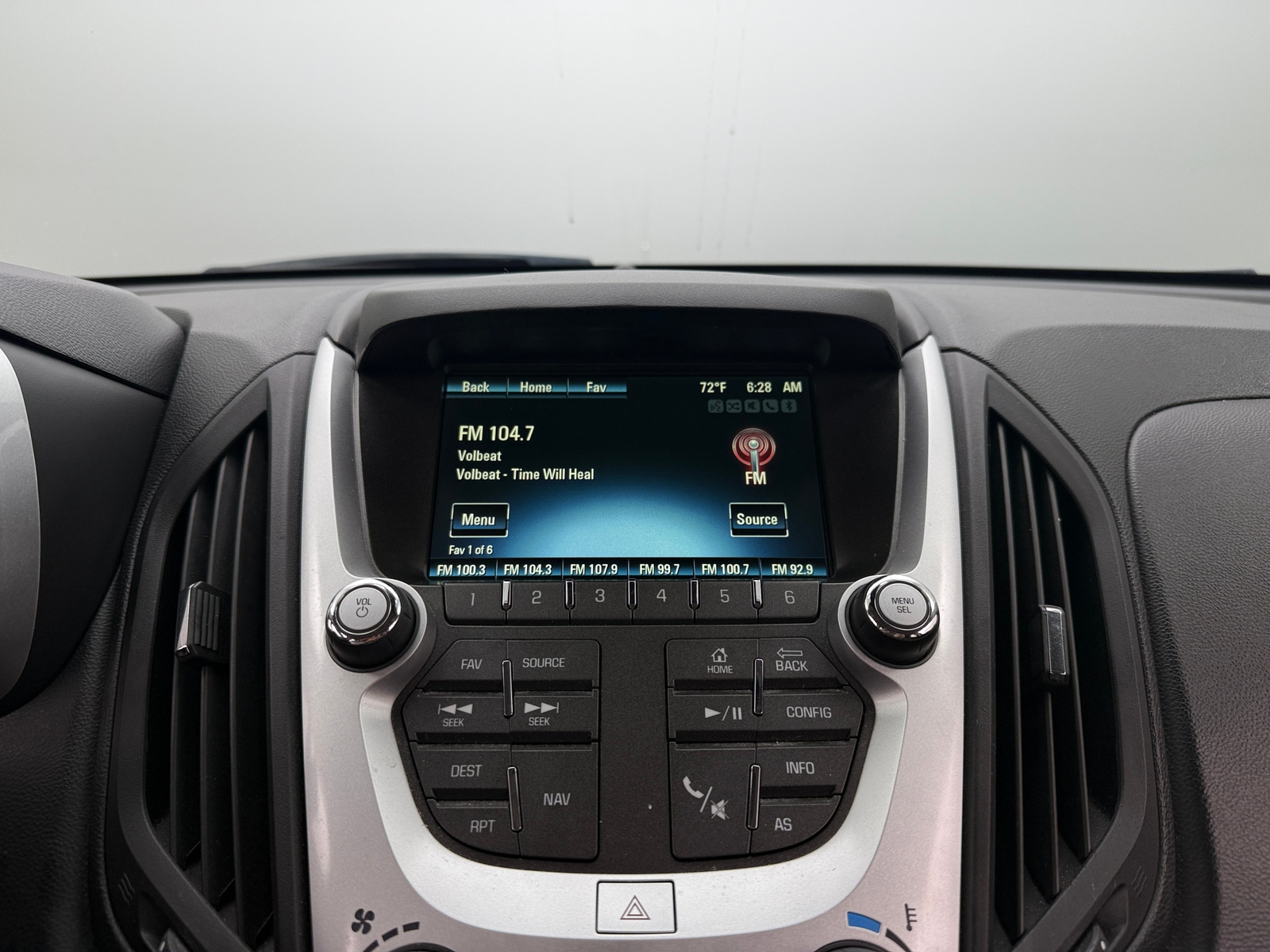 Thumbnail: 2017 Chevrolet Equinox - 3