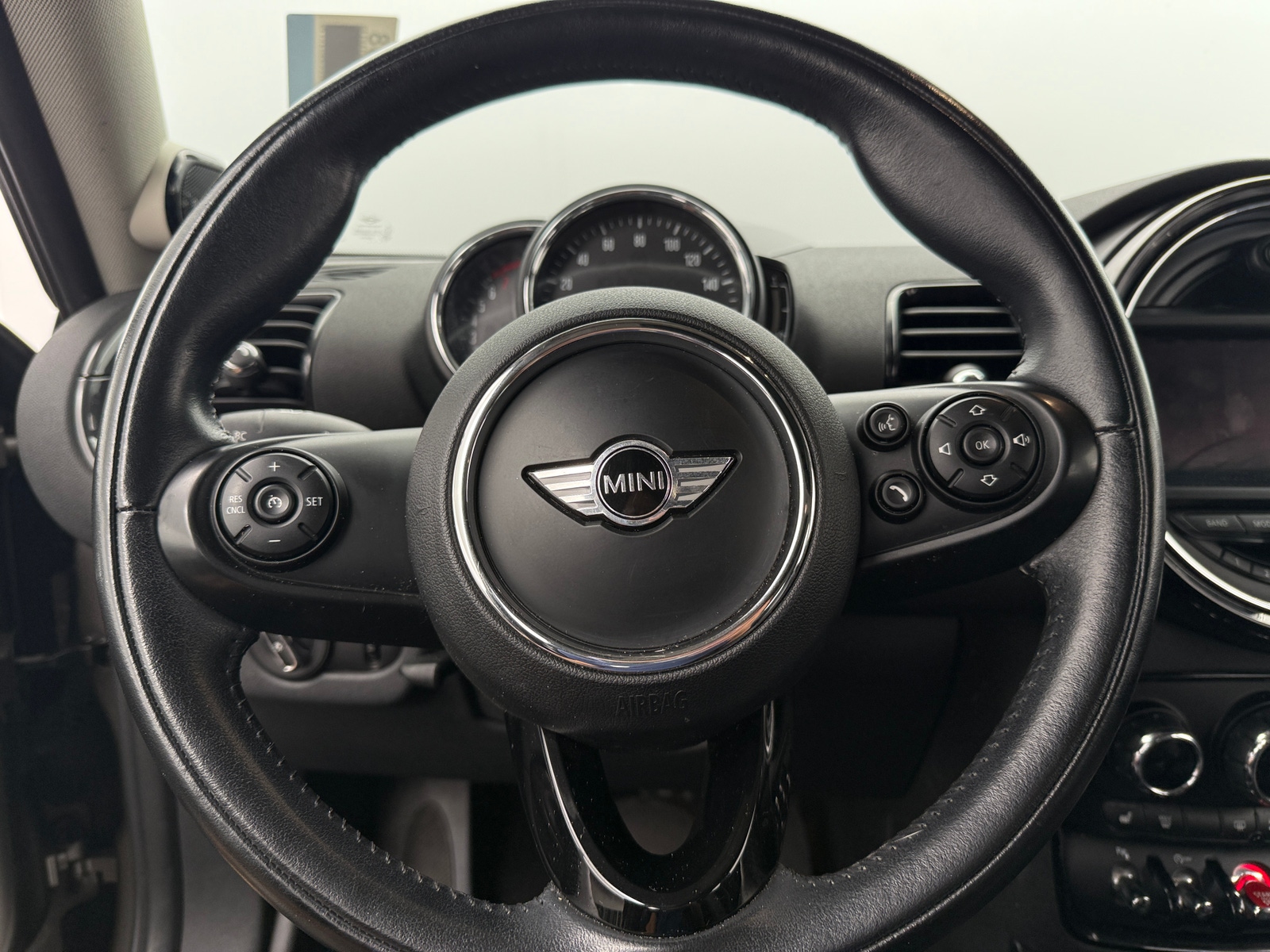 Thumbnail: 2018 MINI Cooper Clubman - 4