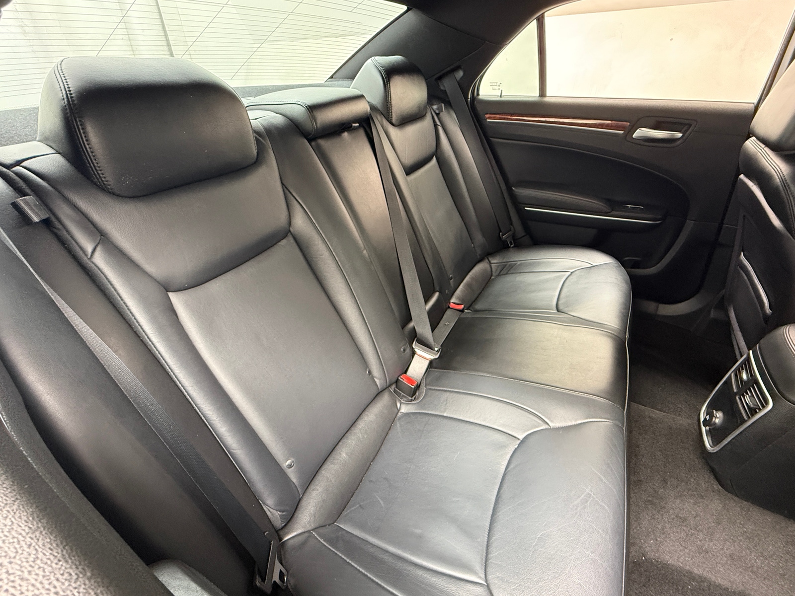 Thumbnail: 2014 Chrysler 300 - 5