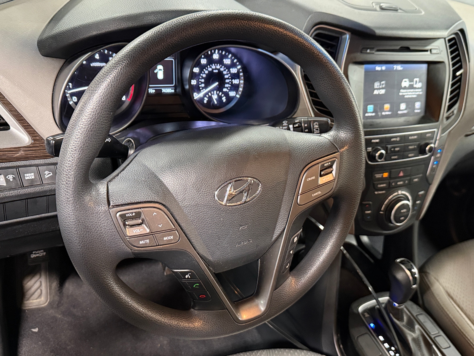 Thumbnail: 2017 Hyundai Santa Fe - 5