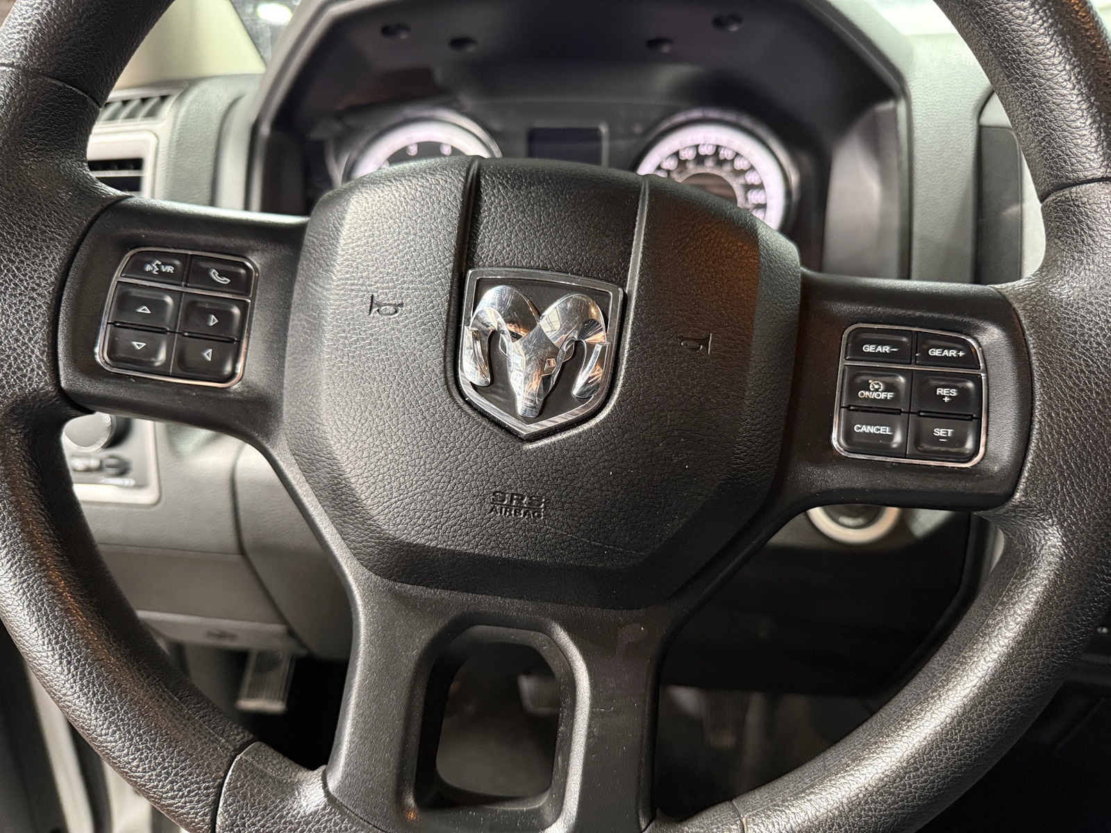 Thumbnail: 2019 RAM 1500 Classic - 4