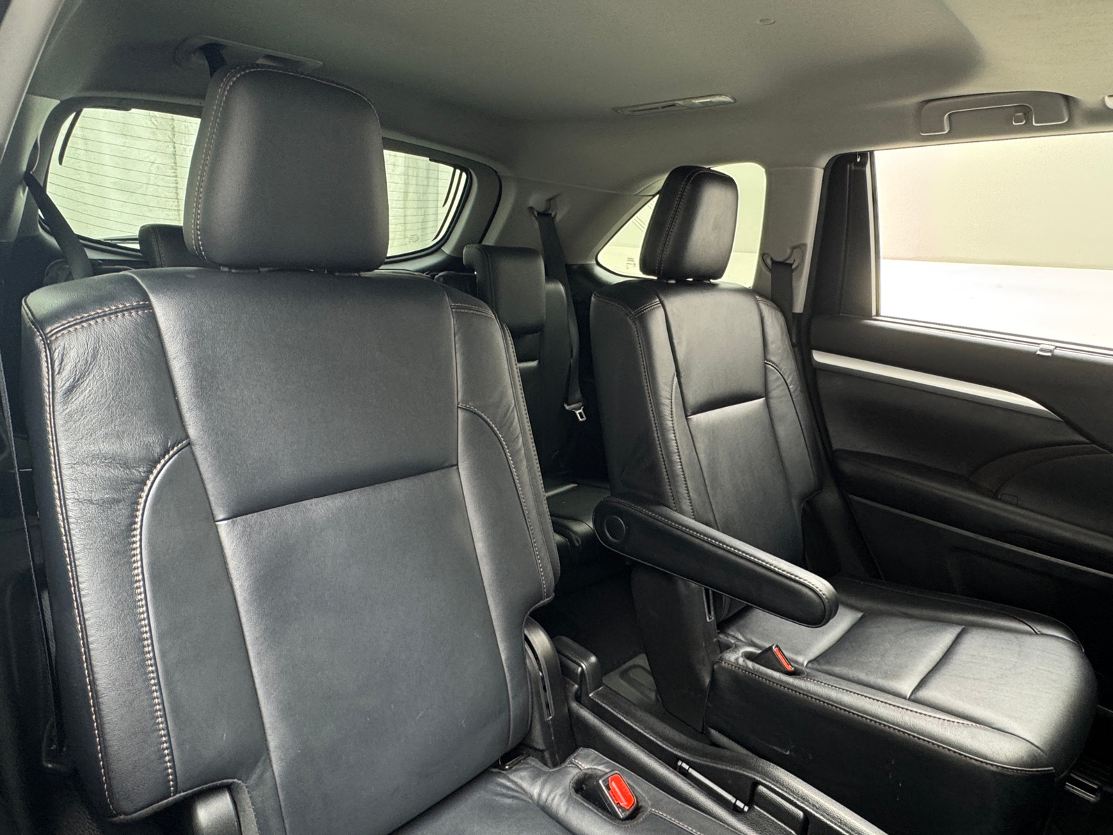 Thumbnail: 2017 Toyota Highlander - 5