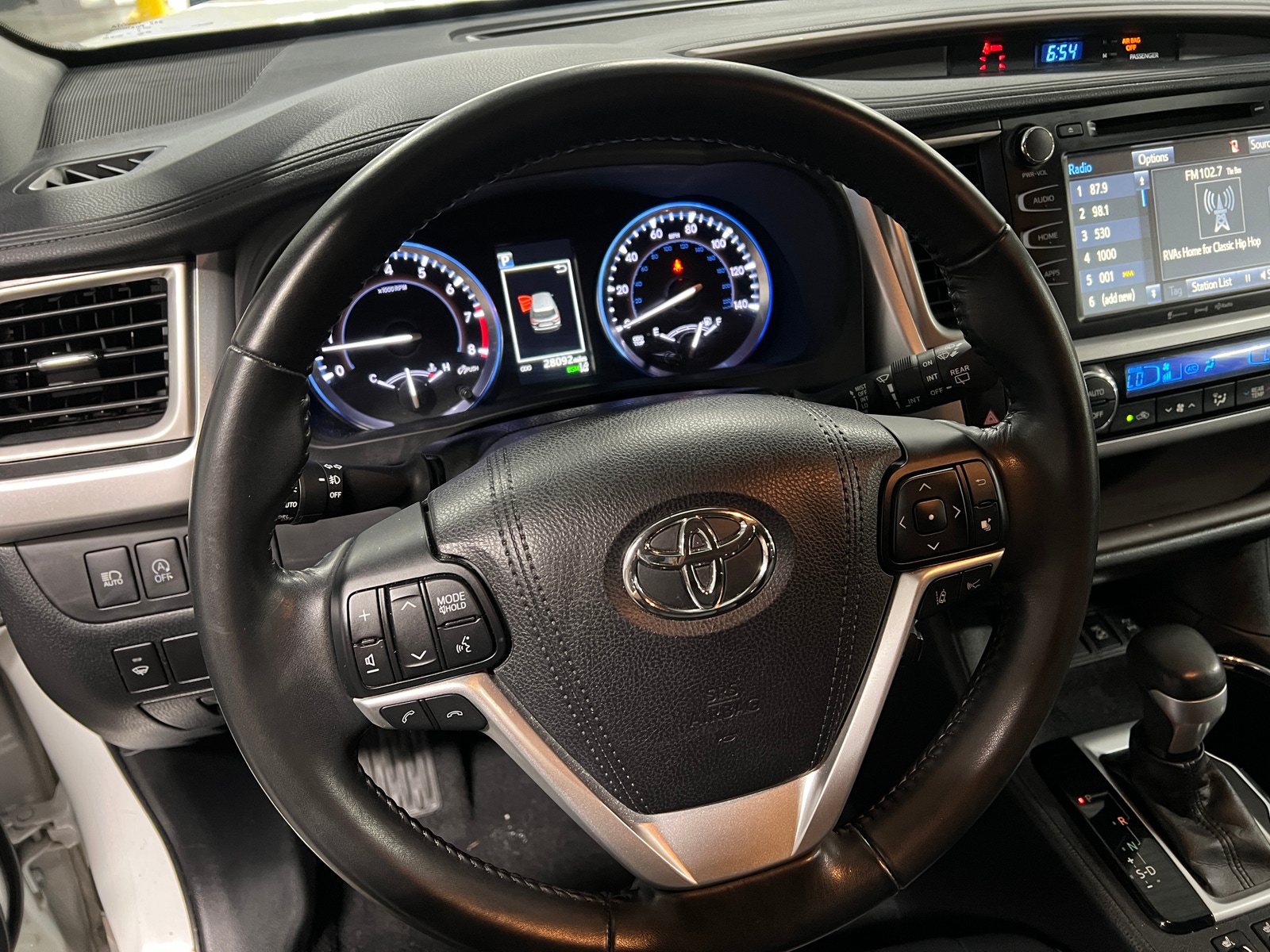 Thumbnail: 2017 Toyota Highlander - 4