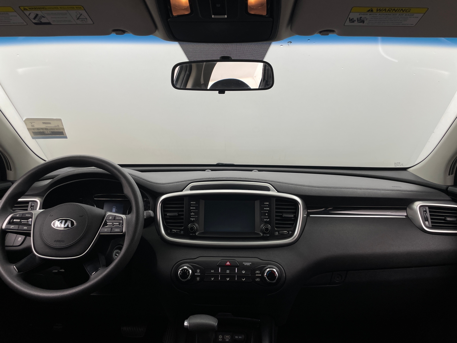 Thumbnail: 2019 Kia Sorento - 3
