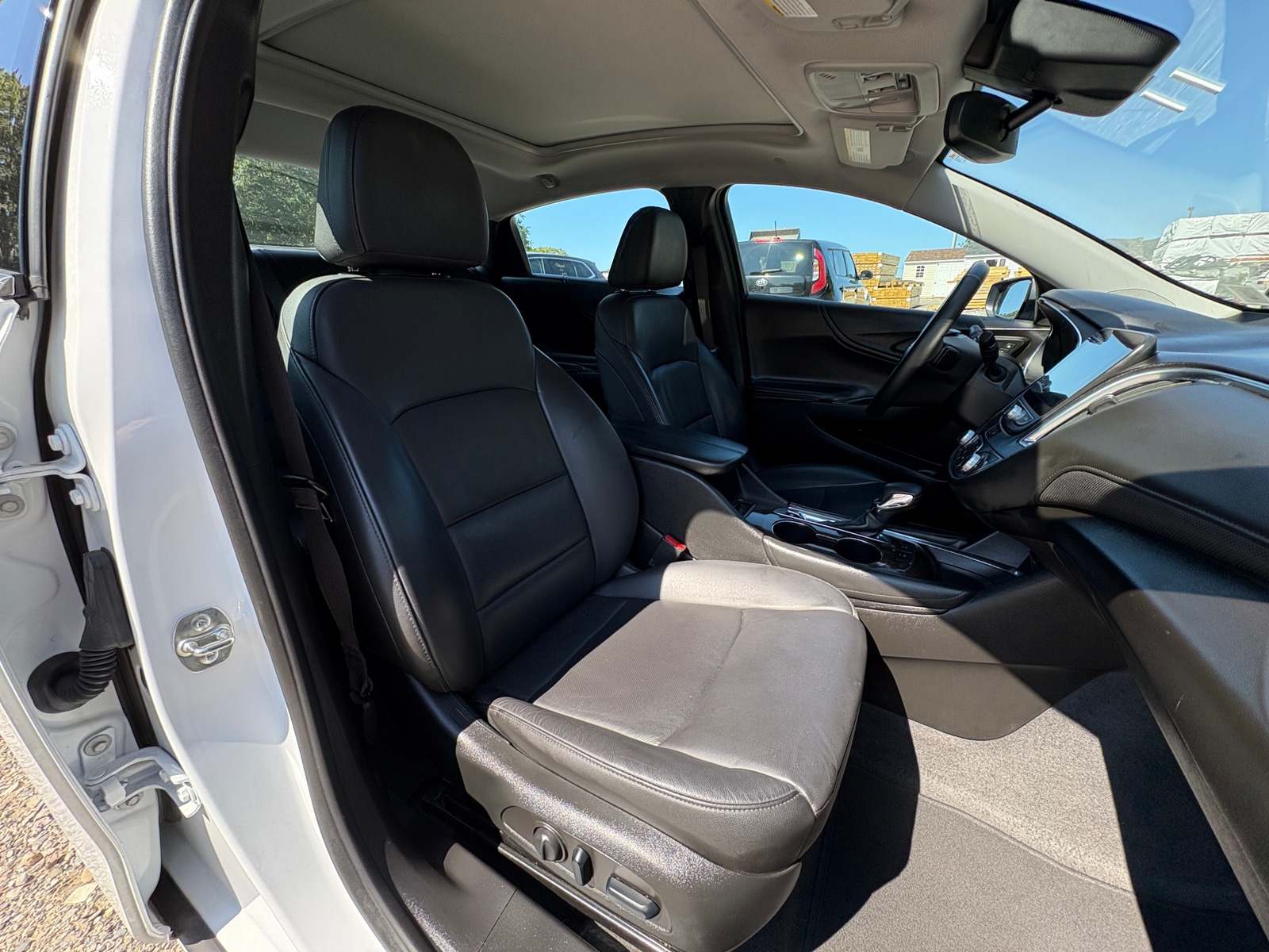 Thumbnail: 2024 Chevrolet Malibu - 2