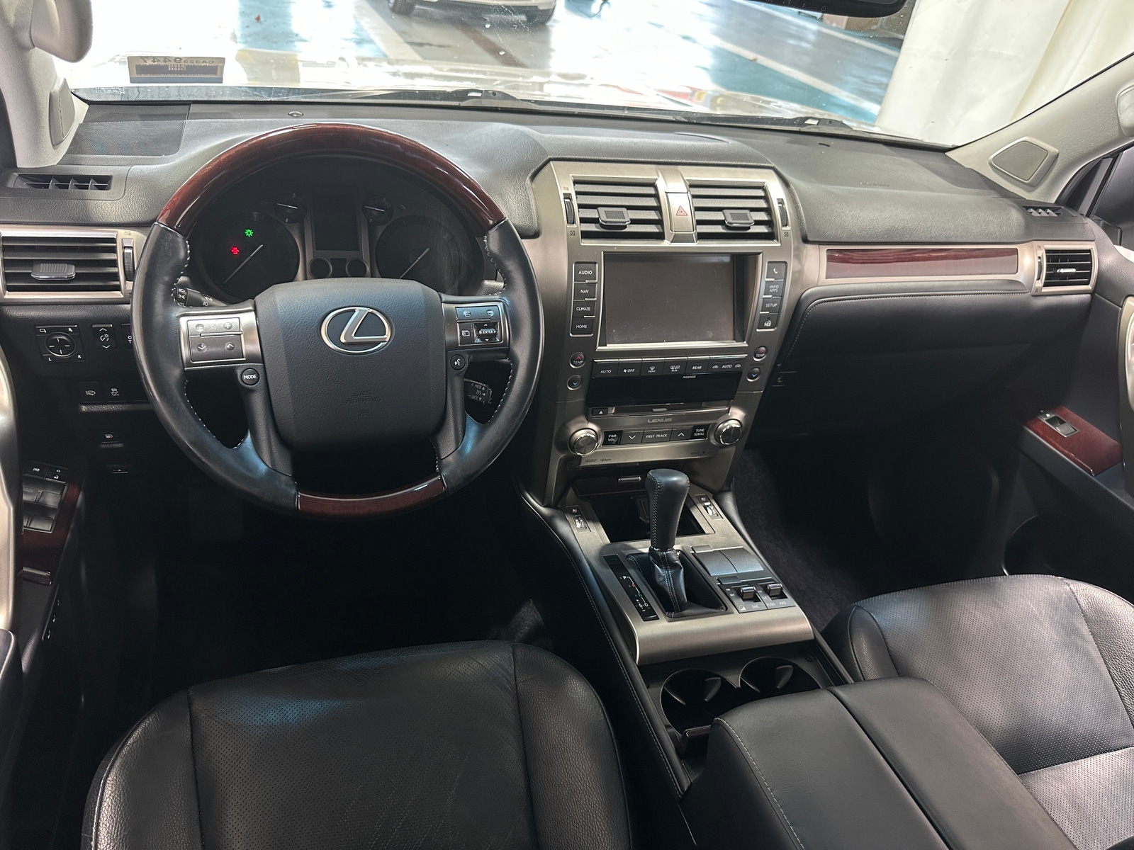 Thumbnail: 2018 Lexus GX - 2