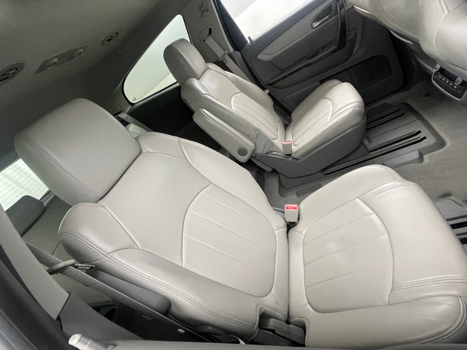 Thumbnail: 2014 Chevrolet Traverse - 5
