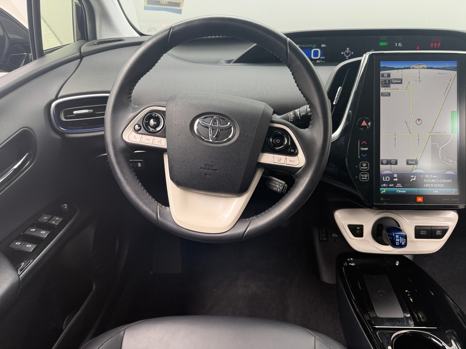 Thumbnail: 2018 Toyota Prius - 4