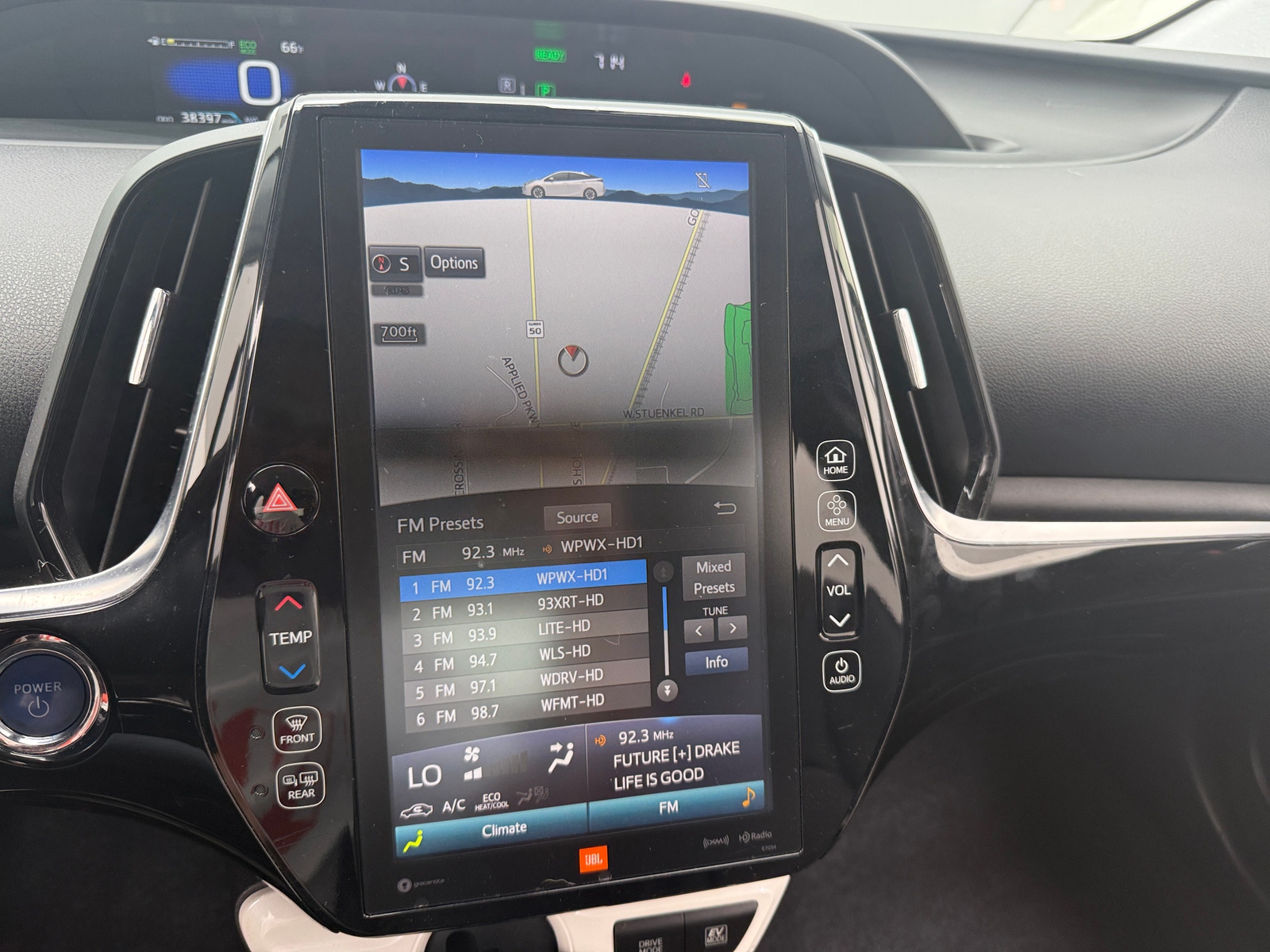 Thumbnail: 2018 Toyota Prius - 3