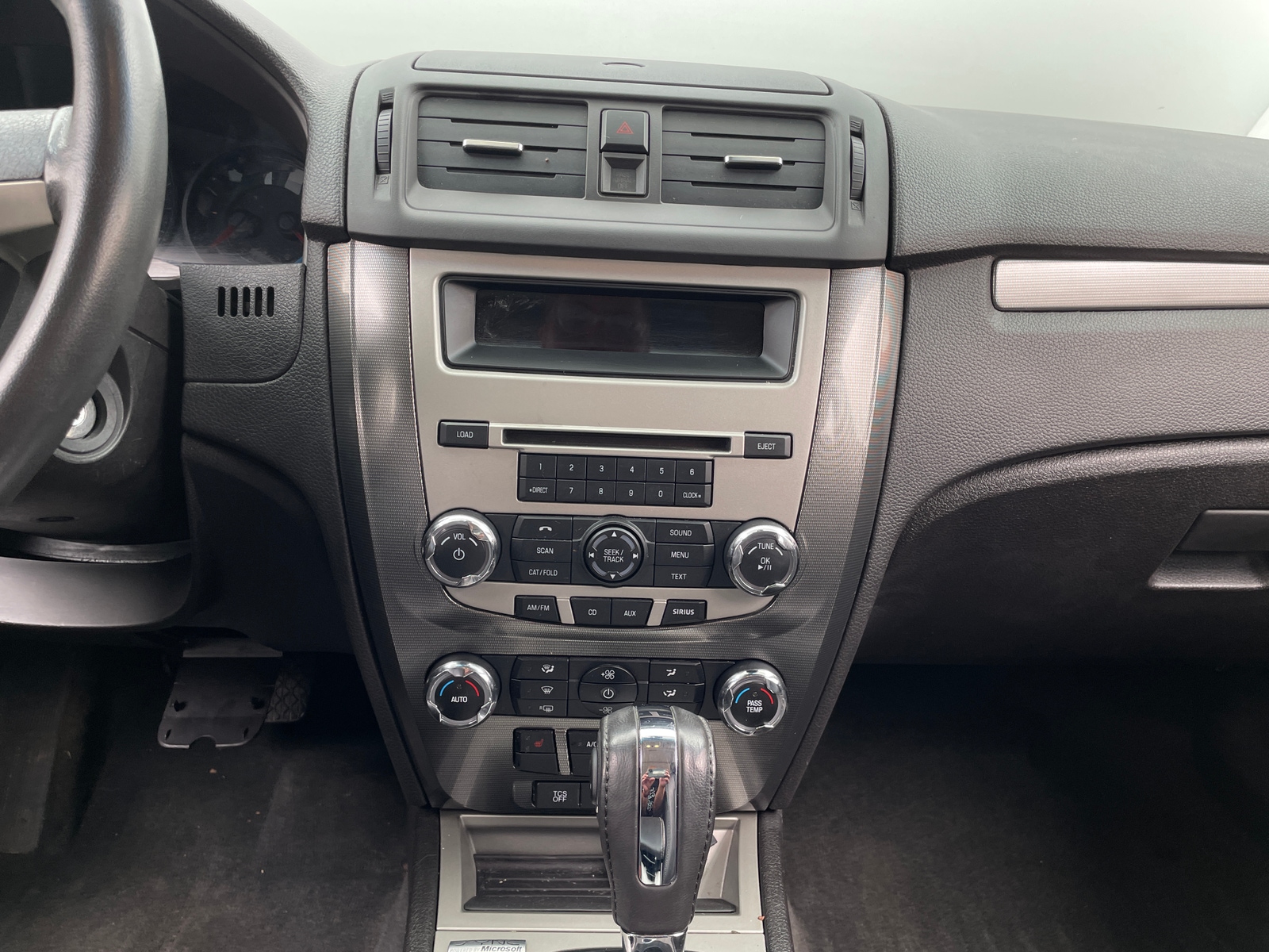 Thumbnail: 2012 Ford Fusion - 3