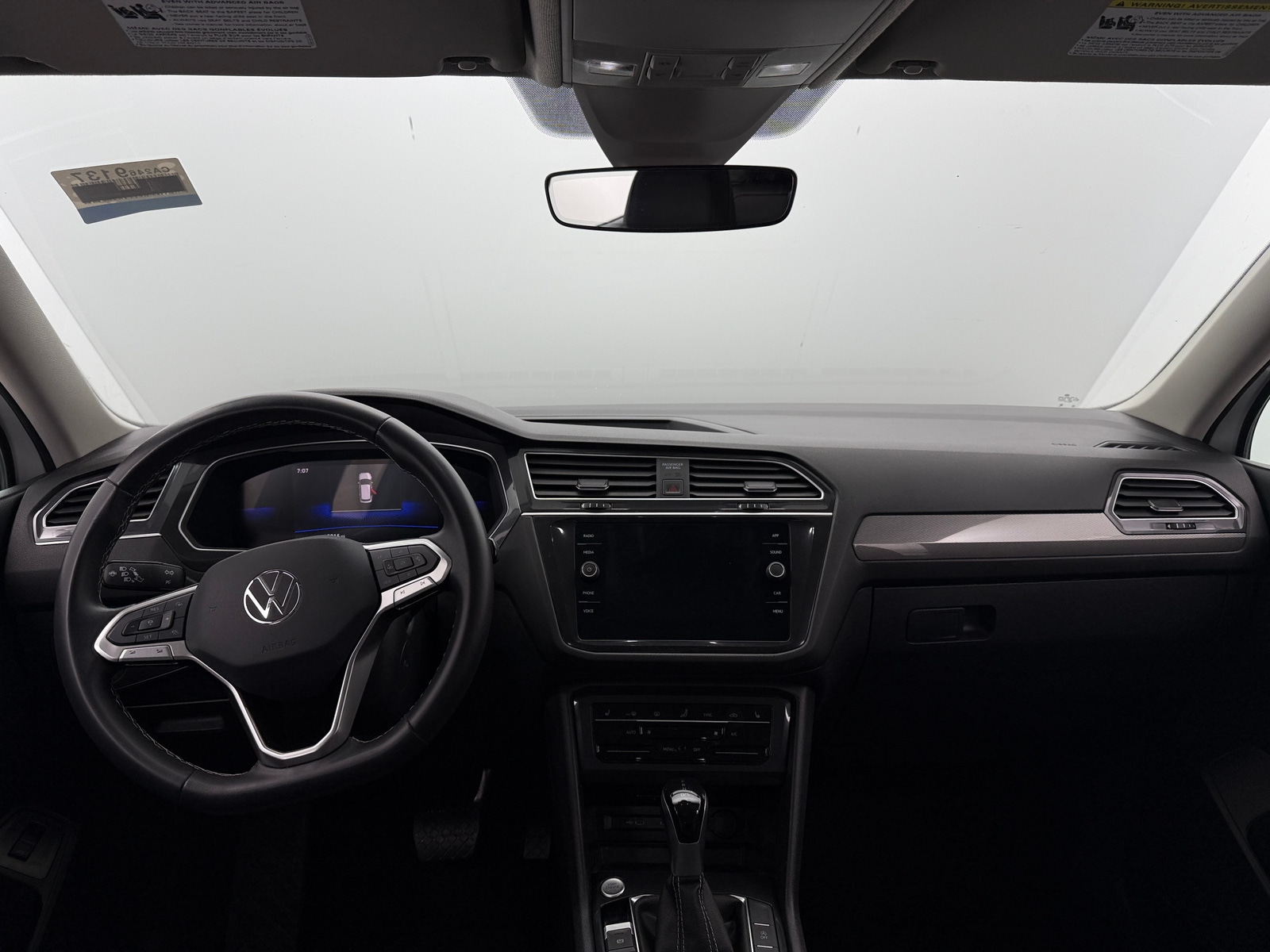 Thumbnail: 2024 Volkswagen Tiguan - 2