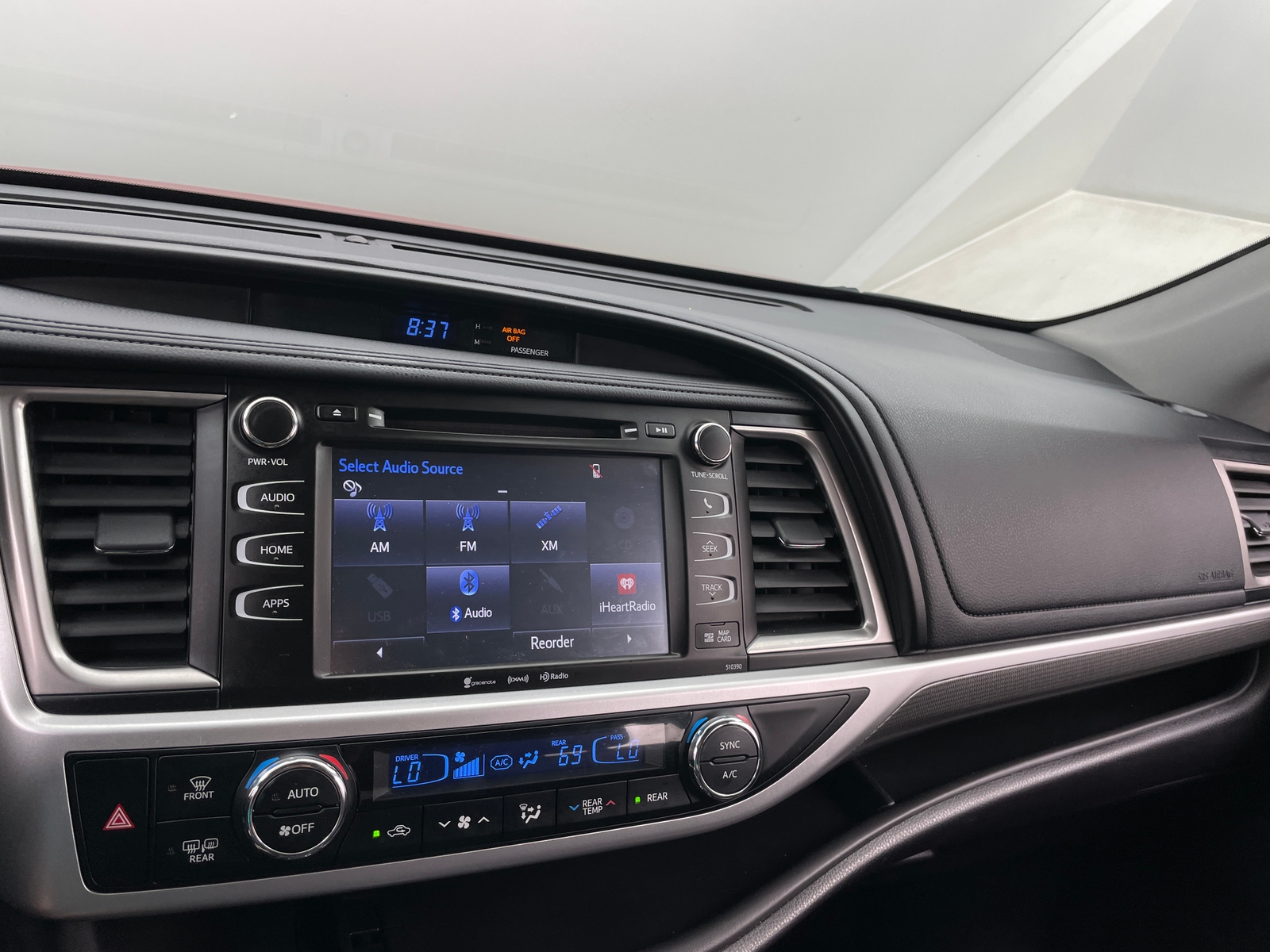 Thumbnail: 2019 Toyota Highlander - 3