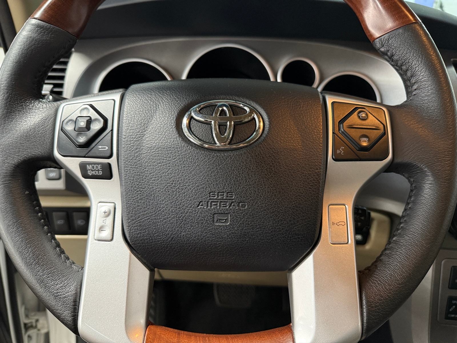 Thumbnail: 2017 Toyota Sequoia - 4