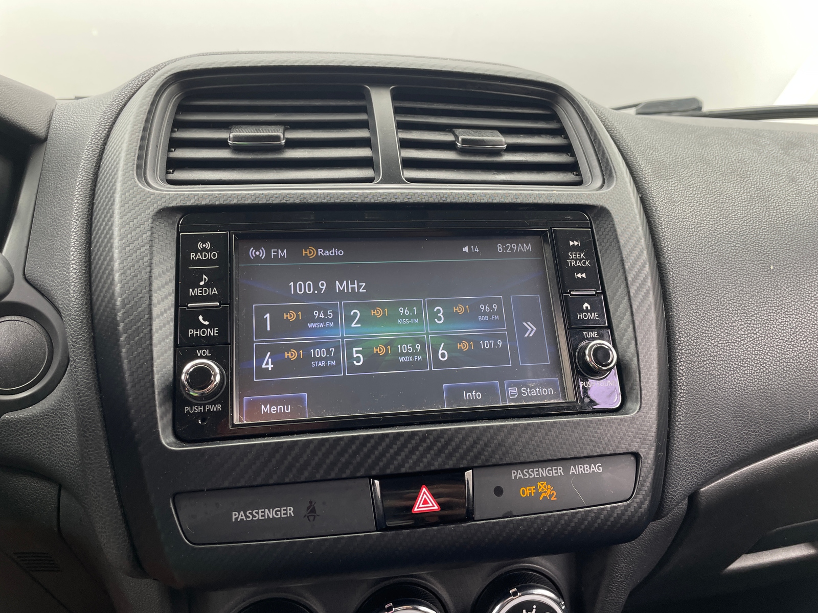 Thumbnail: 2018 Mitsubishi Outlander Sport - 4