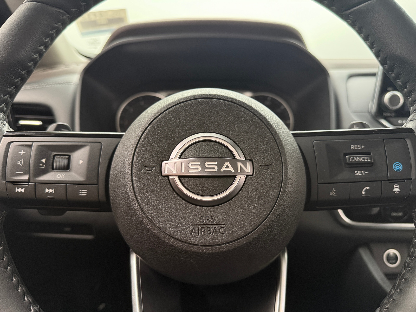 Thumbnail: 2022 Nissan Rogue - 4