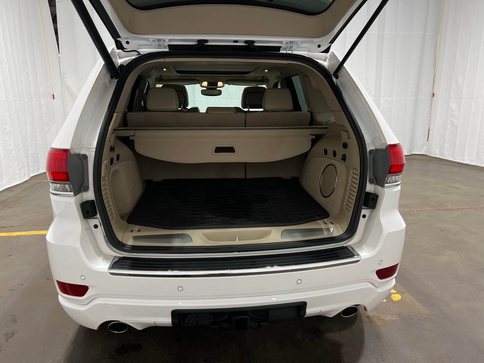 Thumbnail: 2019 Jeep Grand Cherokee - 6