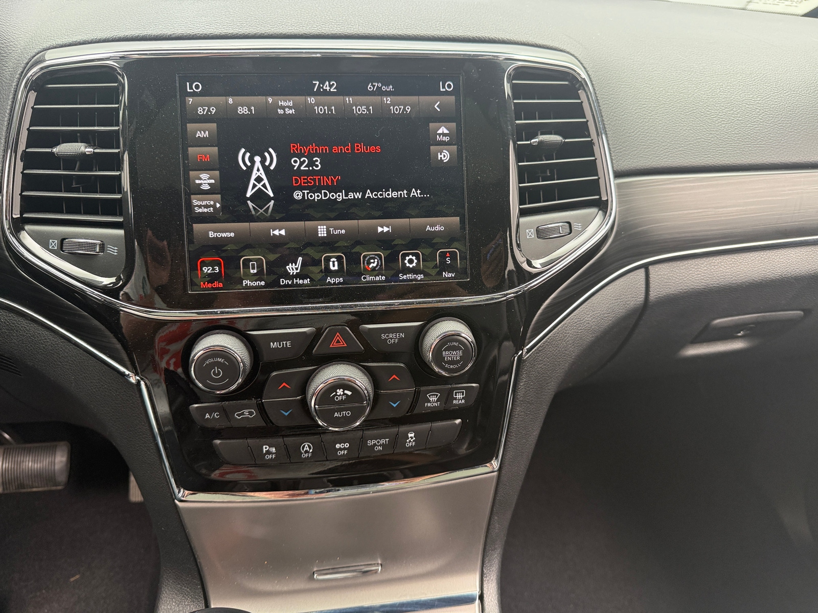 Thumbnail: 2021 Jeep Grand Cherokee - 3