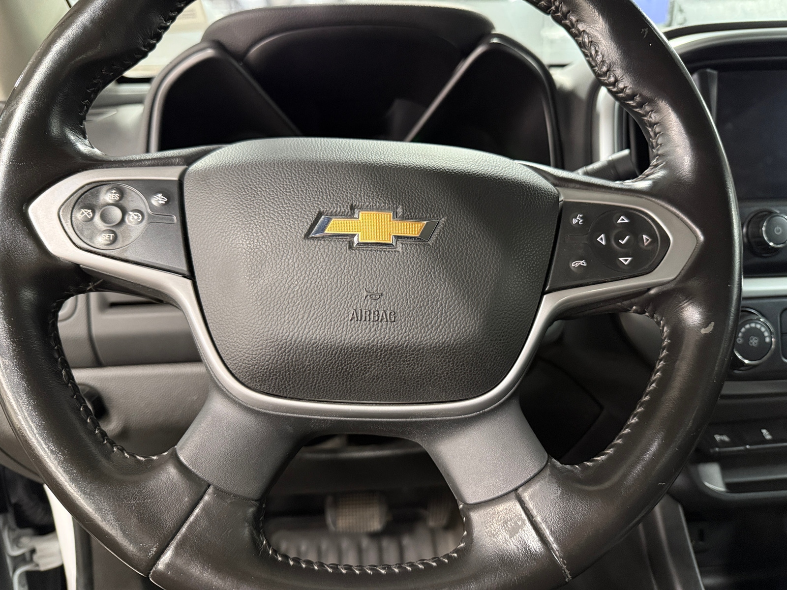 Thumbnail: 2022 Chevrolet Colorado - 5