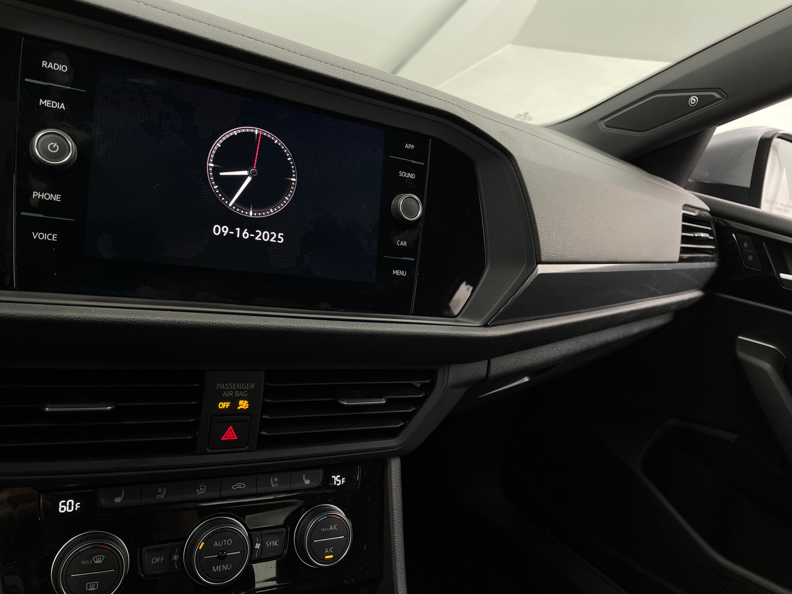 Thumbnail: 2021 Volkswagen Jetta - 3