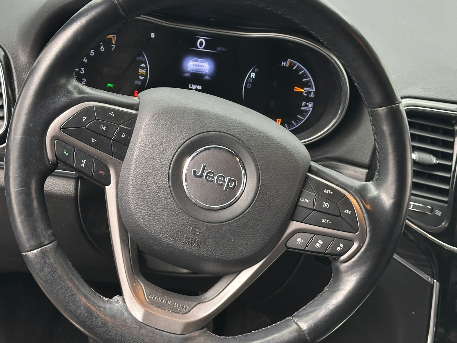 Thumbnail: 2021 Jeep Grand Cherokee - 4