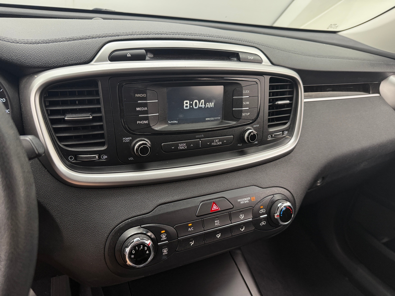 Thumbnail: 2016 Kia Sorento - 4