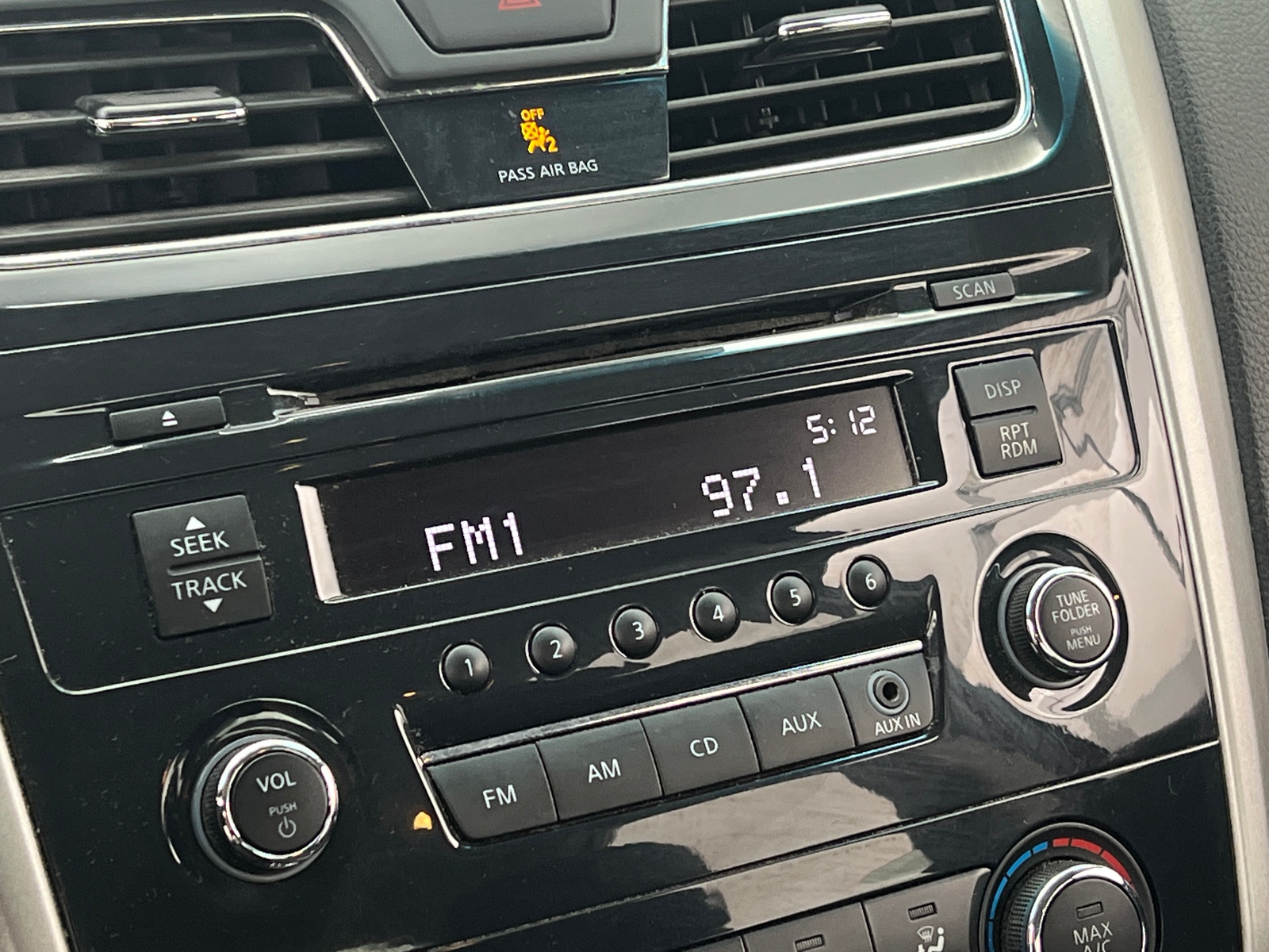 Thumbnail: 2015 Nissan Altima - 4