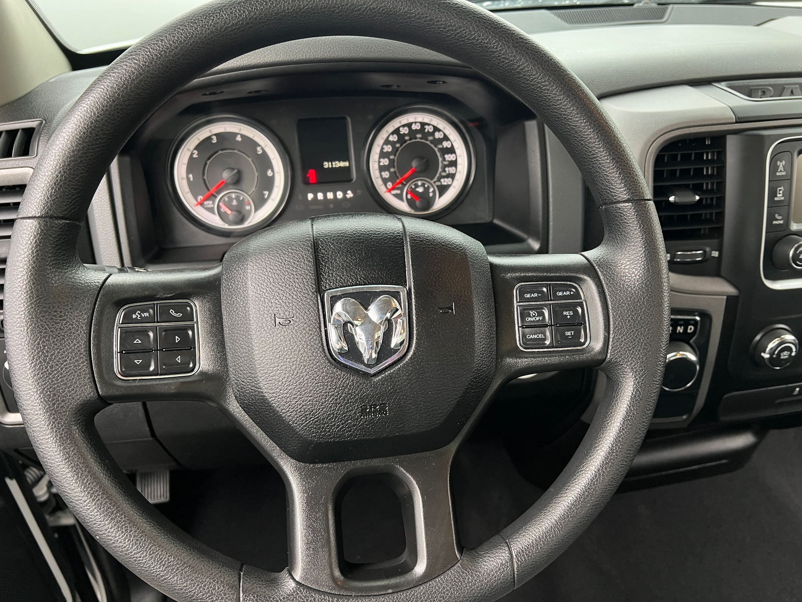 Thumbnail: 2020 RAM 1500 Classic - 4