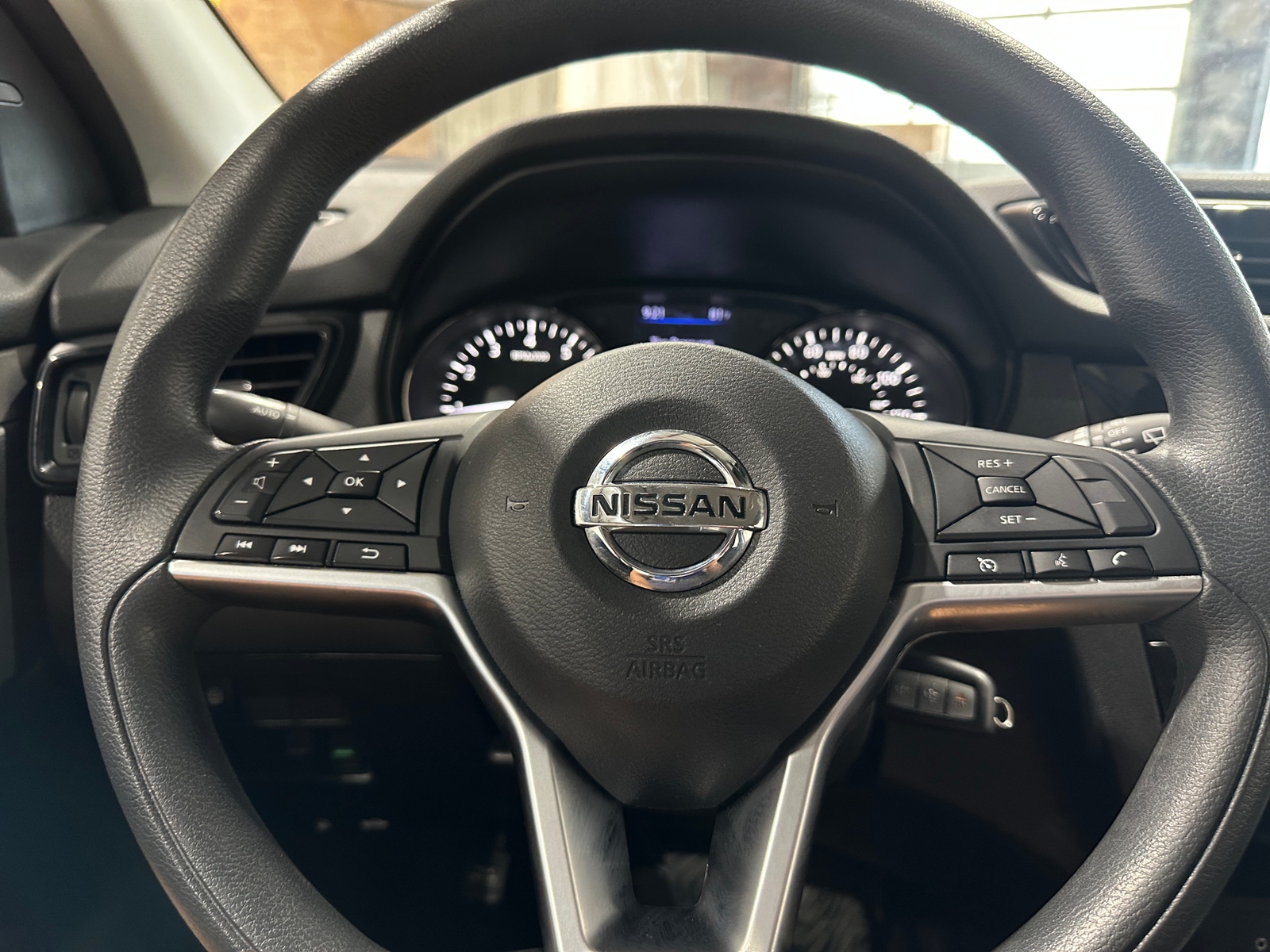 Thumbnail: 2020 Nissan Rogue Sport - 5