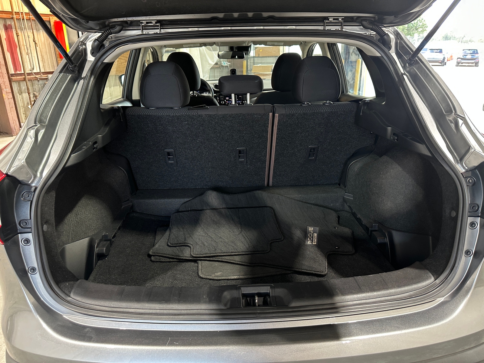 Thumbnail: 2020 Nissan Rogue Sport - 7
