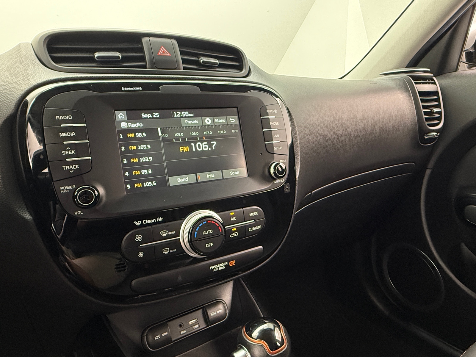 Thumbnail: 2017 Kia Soul - 3
