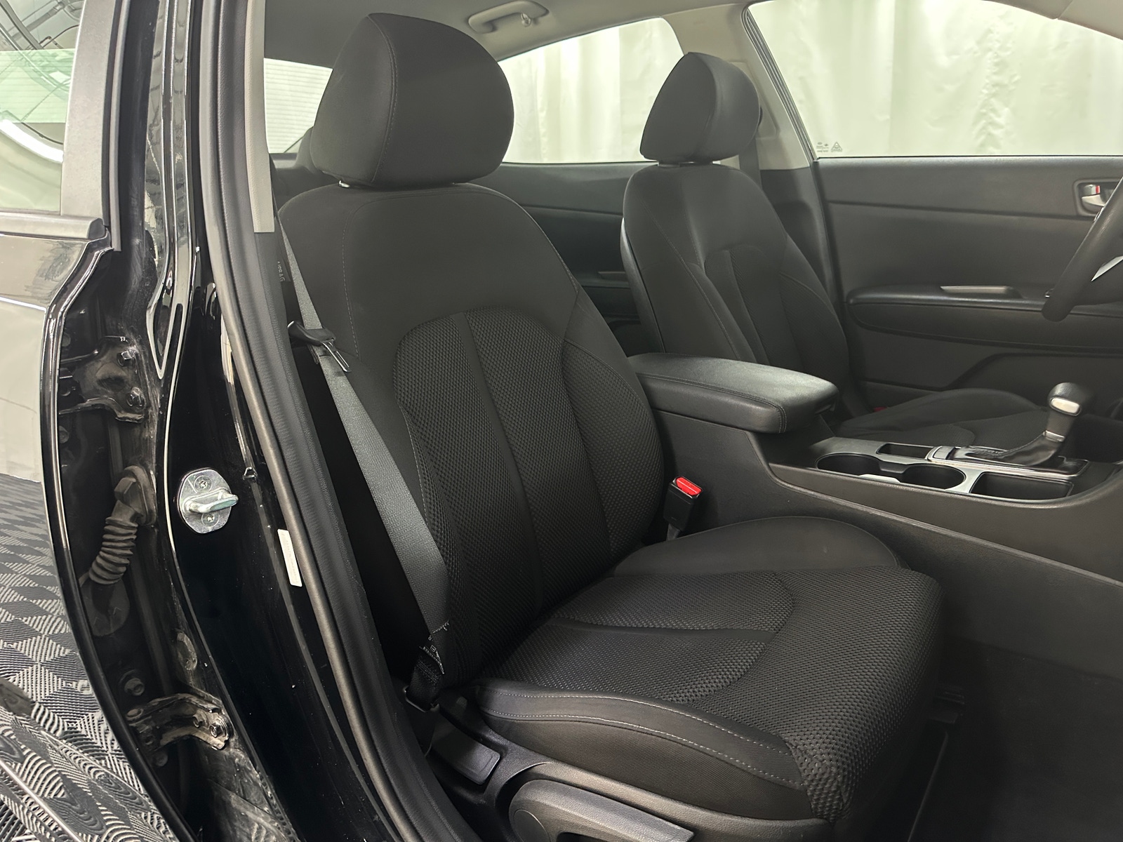 Thumbnail: 2019 Kia Optima - 2