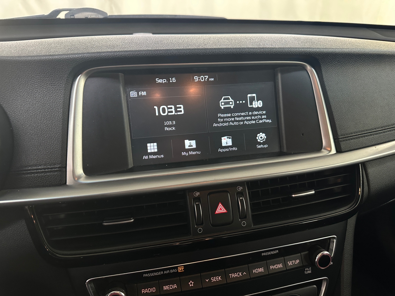 Thumbnail: 2019 Kia Optima - 4