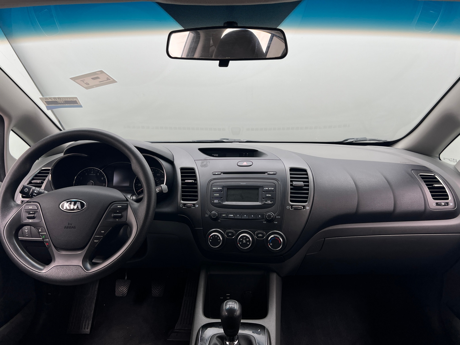 Thumbnail: 2017 Kia Forte - 3