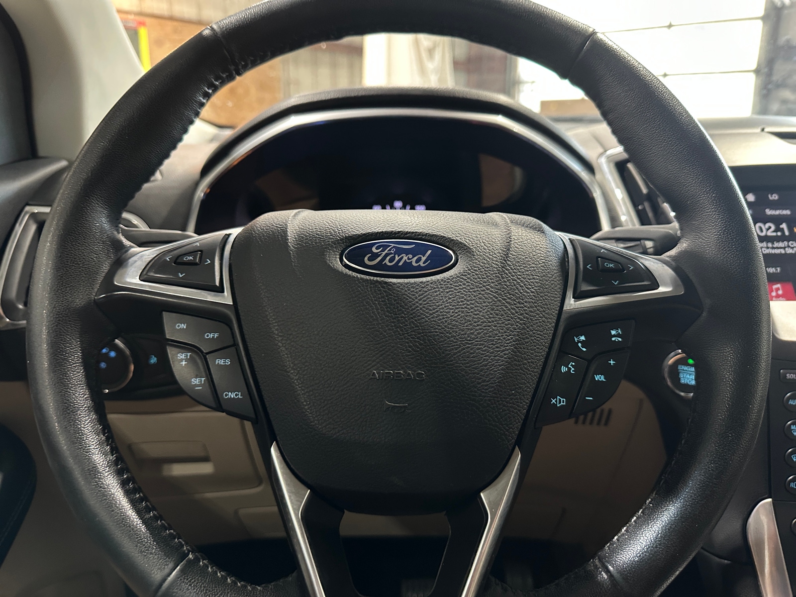 Thumbnail: 2017 Ford Edge - 4