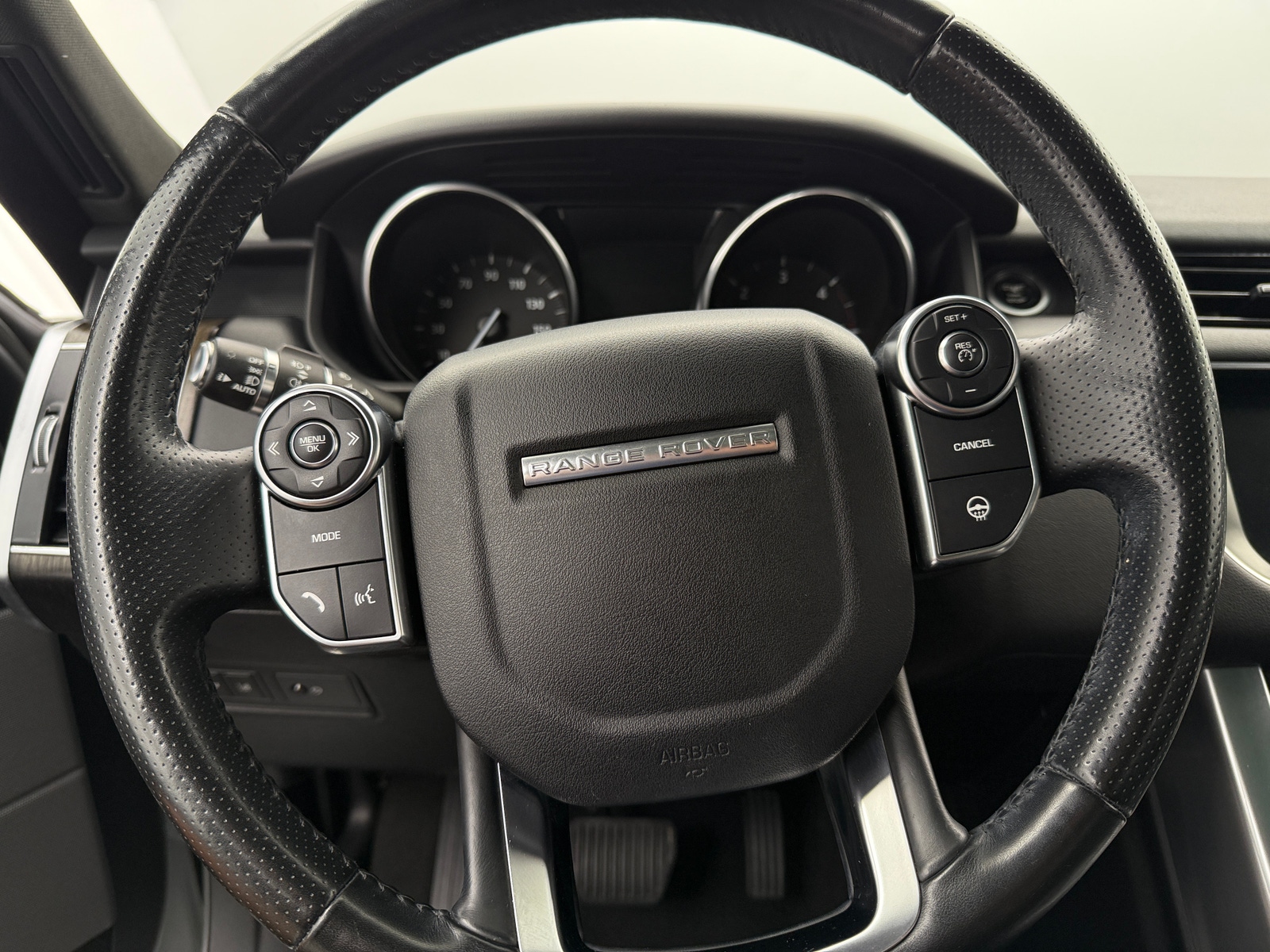 Thumbnail: 2017 Land Rover Range Rover Sport - 4