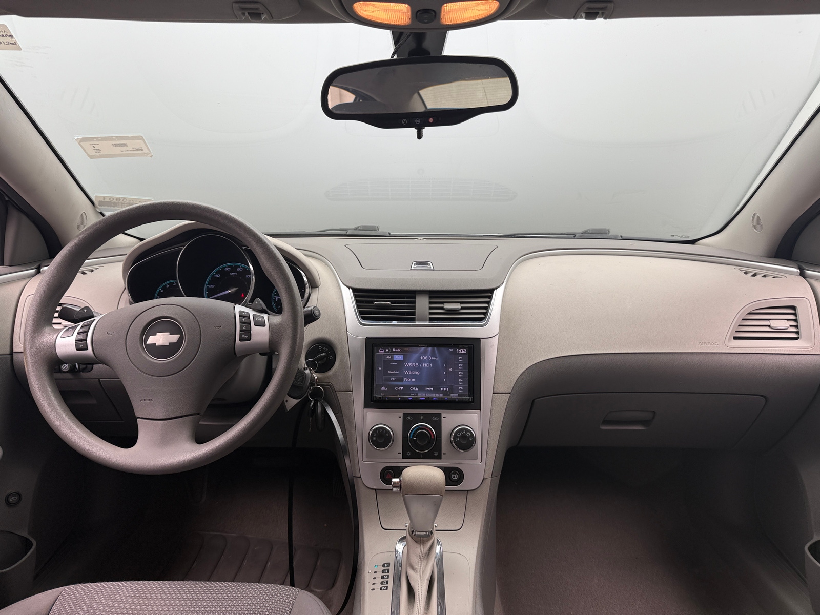 Thumbnail: 2010 Chevrolet Malibu - 3