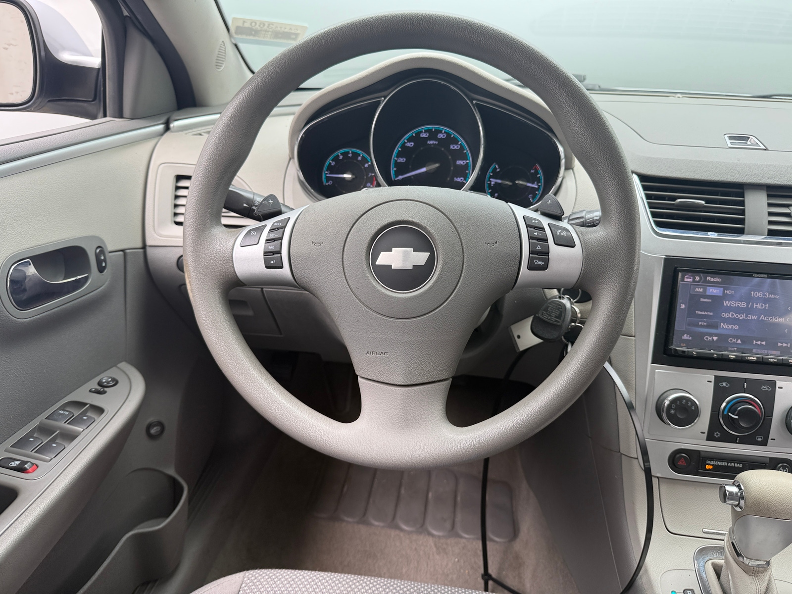 Thumbnail: 2010 Chevrolet Malibu - 5