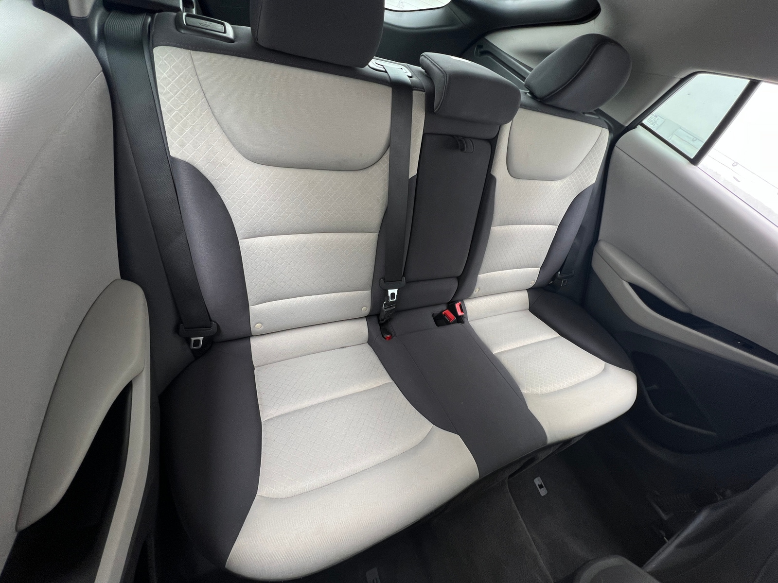 Thumbnail: 2018 Hyundai Ioniq - 6