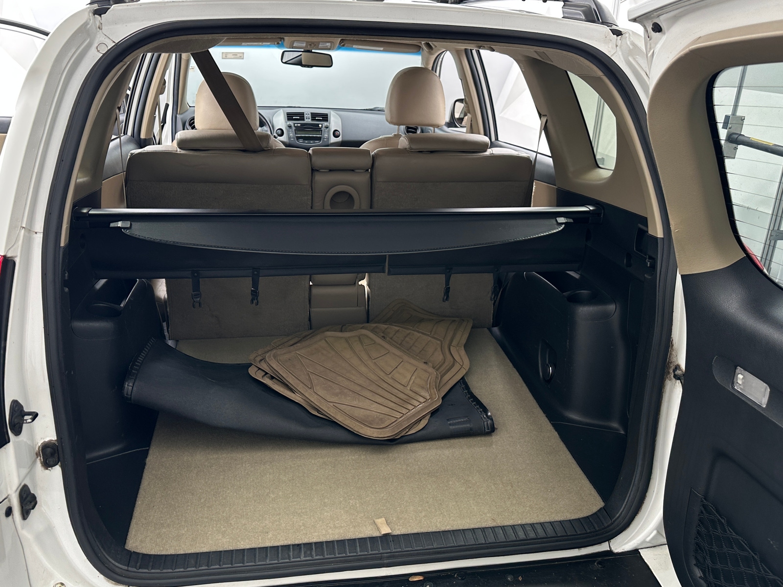 Thumbnail: 2011 Toyota RAV4 - 7