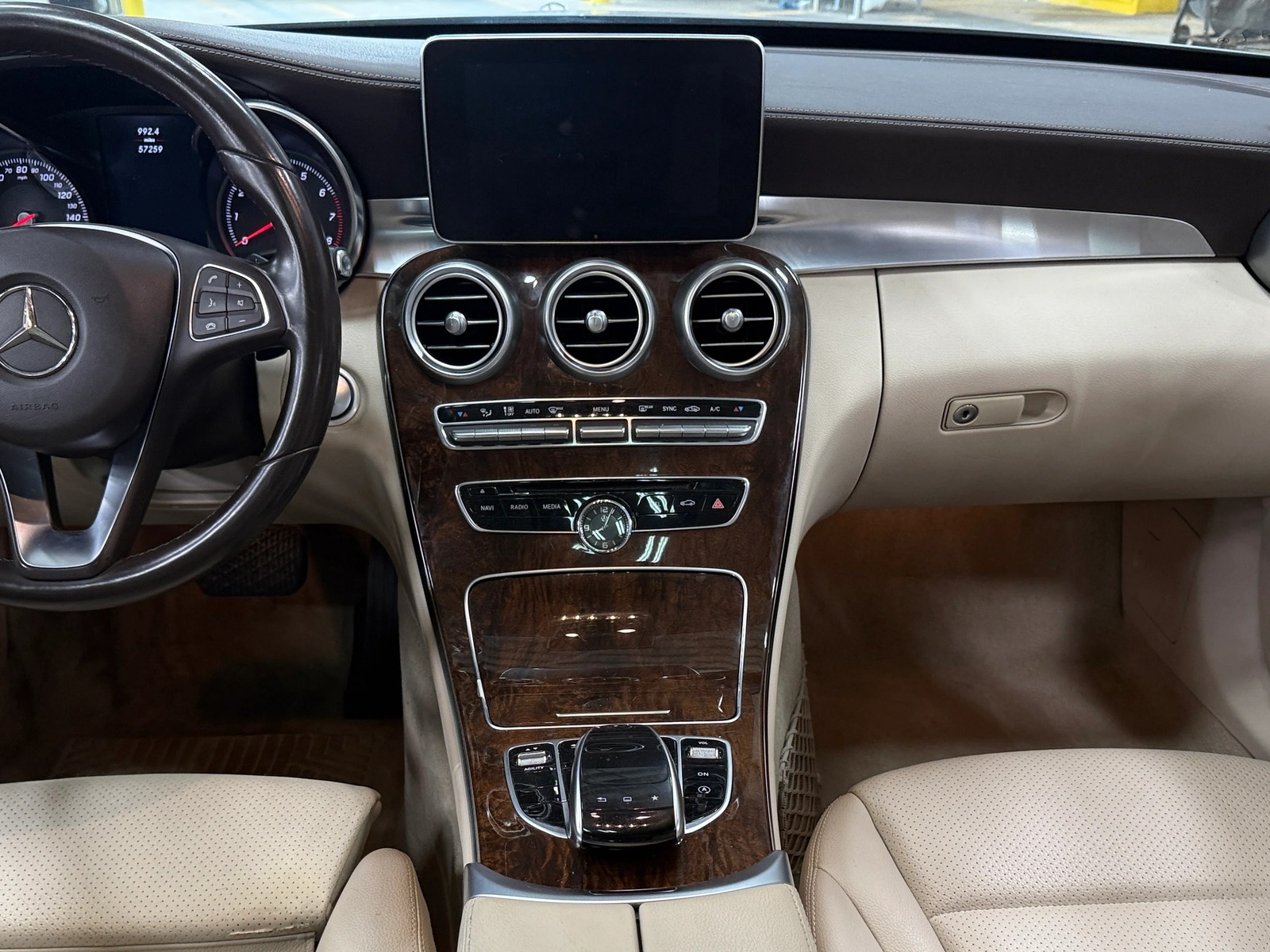 Thumbnail: 2015 Mercedes-Benz C-Class - 2