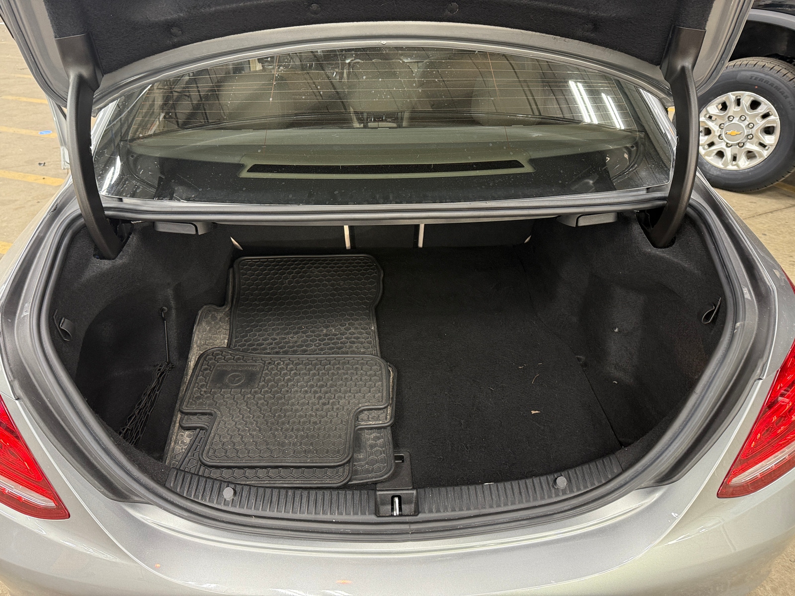 Thumbnail: 2015 Mercedes-Benz C-Class - 6