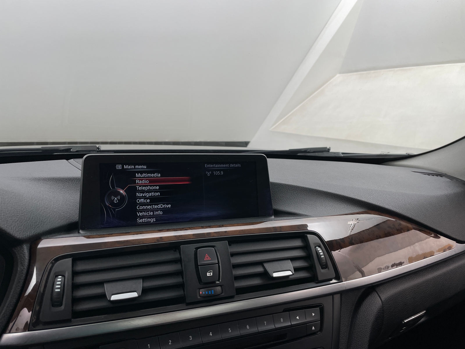 Thumbnail: 2014 BMW 3 Series - 3